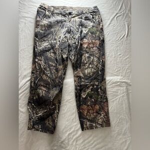 Magellan Outdoors Gray and Brown Apparel